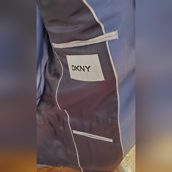 DKNY Men's Blue Suit - Picture 3 of 8